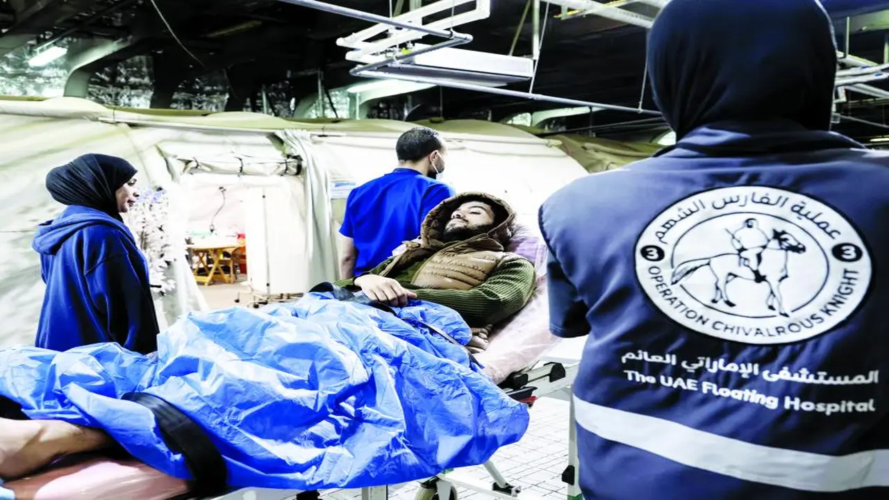 المستشفى الإماراتي العائم يستقبل 7 حالات إنسانية قادمة من قطاع غزة